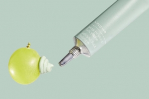 Nowość Caudalie Vinopure punktowa kuracja z kwasem salicylowym