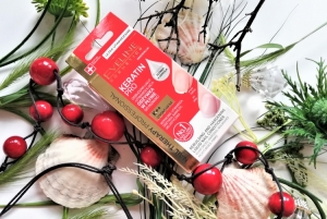 Eveline Cosmetics Nail Therapy Professional Keratin Pro odbudowująco utwardzająca odżywka w płynie