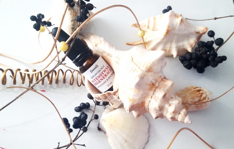 Iossi serum intensywna nocna regeneracja Wiesiołek & Baobab