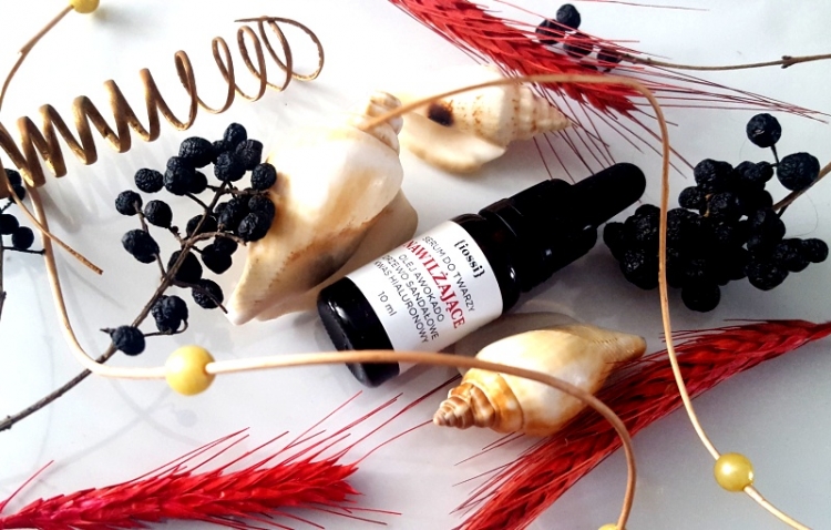 Iossi serum nawilżająco wygładzające z awokado i drzewem sandałowym