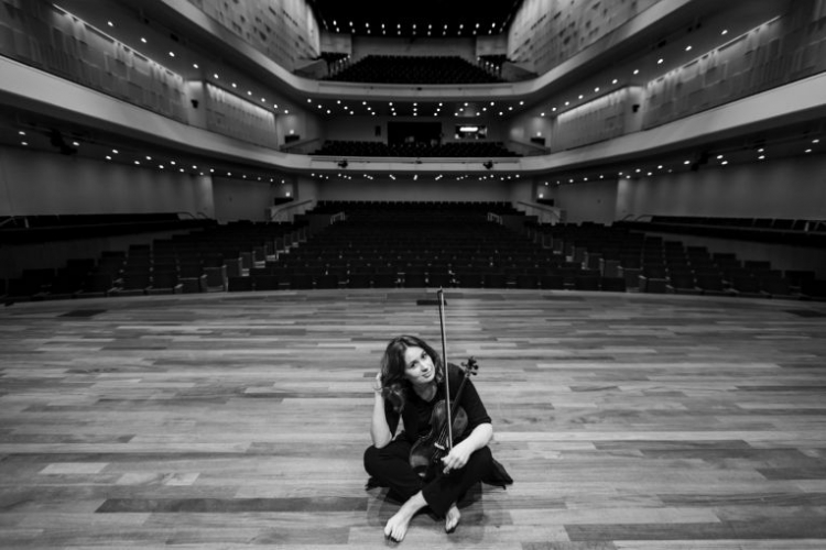 Zjawiskowa skrzypaczka Patricia Kopatchinskaja i Vivaldi