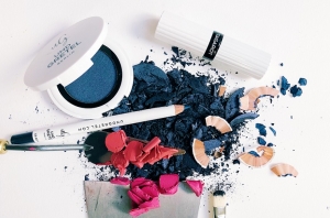 Wielki błękit, czyli o makijażu na letni wiecz&oacute;r