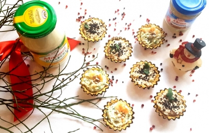 Świąteczne babaczki bezglutenowe z musem chrzanowym i tapenade