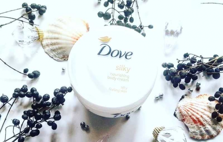 Dove DermaSPA Silky Nourishment Body Cream krem do ciała