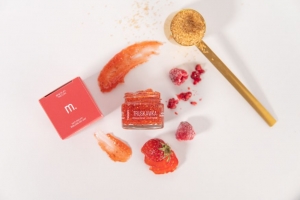 Jak zadbać o spierzchnięte usta?