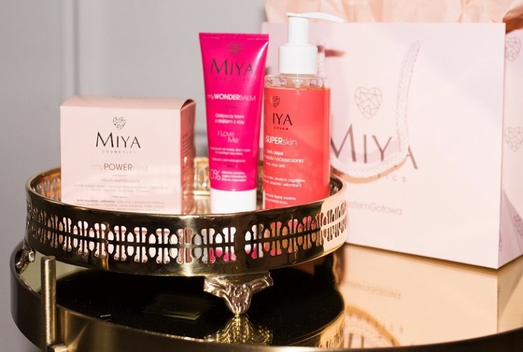 Świąteczne upominki MIYA Cosmetics