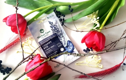 Farmona Herbal Care detoksykująca maseczka czarny ryż z węglem