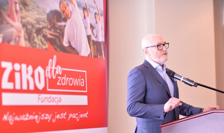 Samoleczenie - rosnący problem wśród Polaków