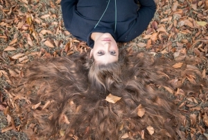 3 zasady mocnych włos&oacute;w jesienią