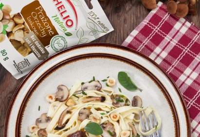 Makaron z grzybami i orzechami