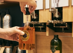 L&rsquo;Occitane ekologiczna Stacja Refill