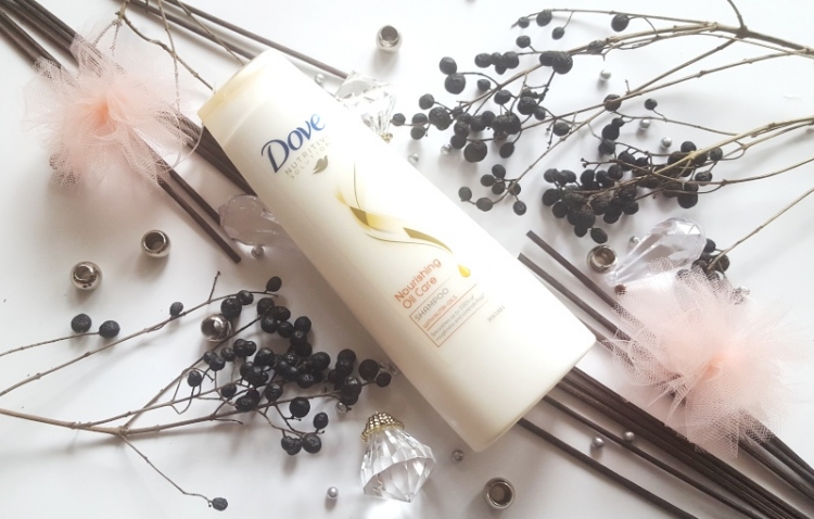 Dove Nourishing Oil Care szampon do włosów suchych i puszących się