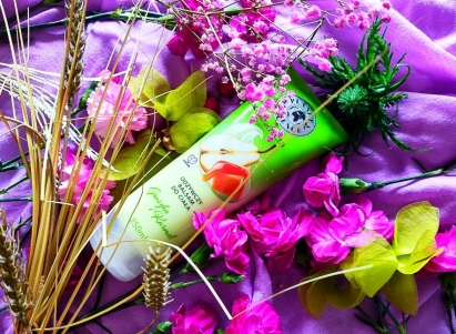 Perfecta Planet Essence odżywczy balsam do ciała gruszka i karmel