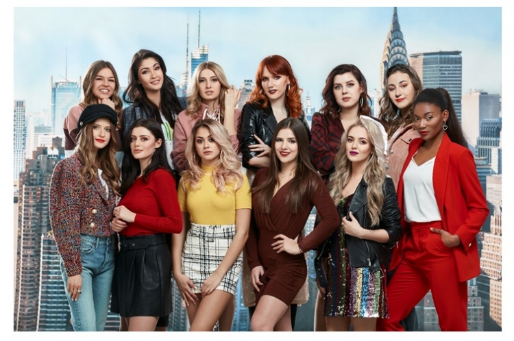 Osi Ugonoh nową IT Girl Maybelline New York