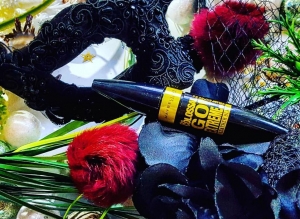 Maybelline New York The Colossal tusz do rzęs Go Extreme Leather Black