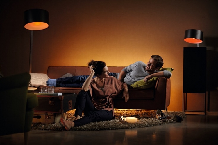 Świętuj Międzynarodowy Dzień Światła dobrym oświetleniem LED