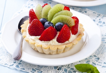 Kruche tartaletki z kremem maślano-cytrynowym i owocami