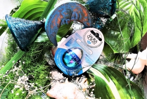 Laura Conti balsam do ust chroniący przed błękitnym światłem smartfonów