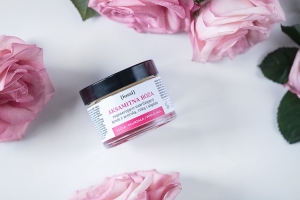 Nowość Iossi aksamitna r&oacute;ża regenerująco-nawilżający krem