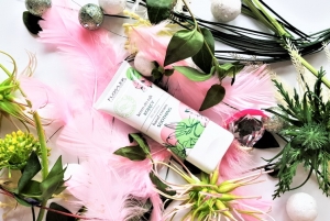 Floslek Botanical kojący krem do rąk lilia wodna