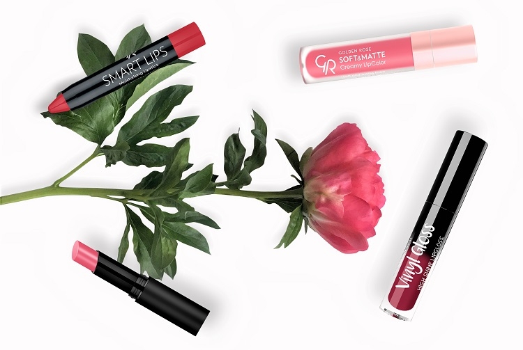 Usta w odcieniach róży z Golden Rose