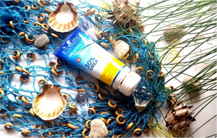 Eveline Revitalum nawilżający krem–maska na zrogowacenia Urea 30%