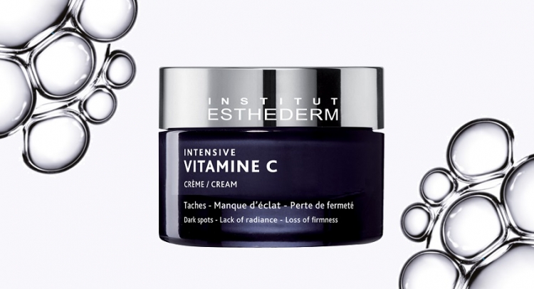 Przebarwienia rozjaśnij kremem z witaminą C