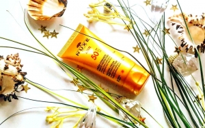 Nuxe sachwycający krem do opalania twarzy i ciała – wysoka ochrona SPF 50