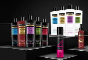 Regeneracja włosów po lecie z TRESemme