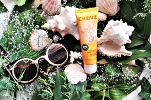 Caudalie krem przeciwsłoneczny i przeciwzmarszczkowy do twarzy SPF 30