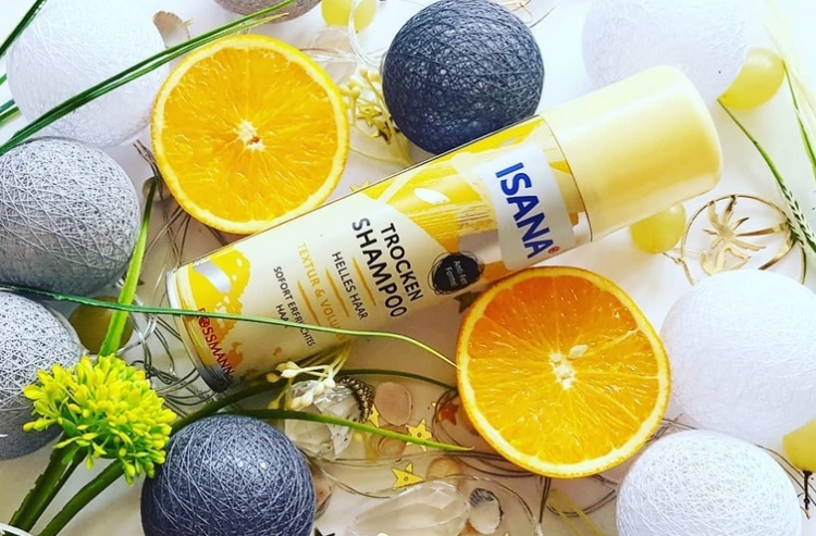 Isana suchy szampon do włosów jasnych