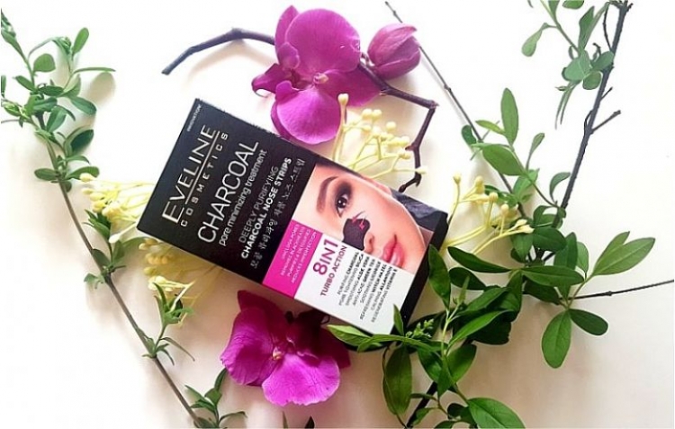 Eveline Cosmetics Charcoal węglowy zabieg odblokowujący pory 8 w 1