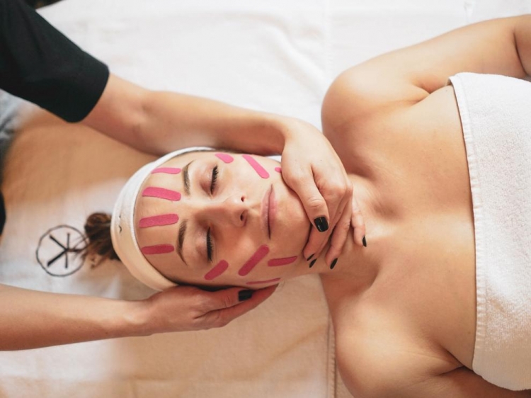 Odmładzający masaż Yasumi Kobido Tapes