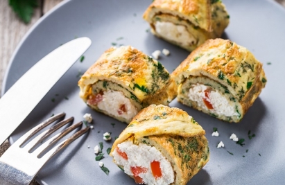 Zakręcony omlet z twarożkiem