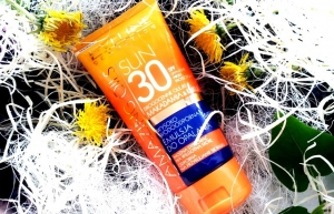 Eveline Amazing Oils Sun emulsja do opalania SPF 30