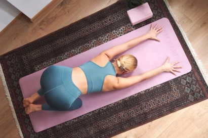 Domowy trening z kolekcją Sinsay Gym Hard